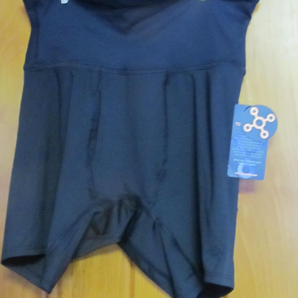 NWT Tommy Copper Shorts Mens Sz L 30" waist Compression shorts